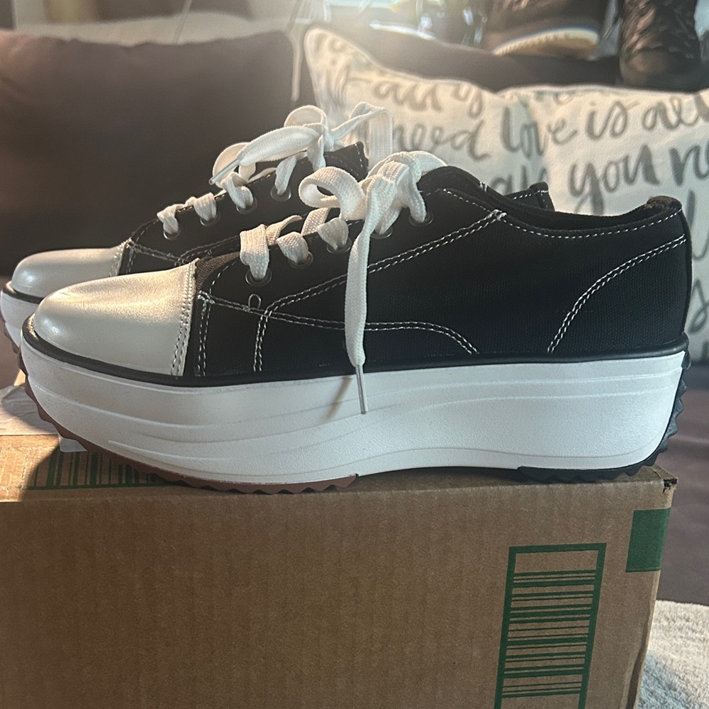 Source Unknown Black and White Platform Sneakers … - image 1